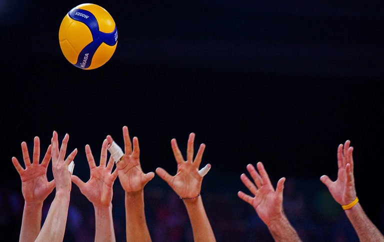 volleyball video challenge with AI